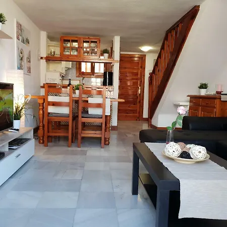 Apartment Duplex No 4, Close To Sea And Beach, Heated Pool, Aircondition, Wifi Arona (Tenerife)